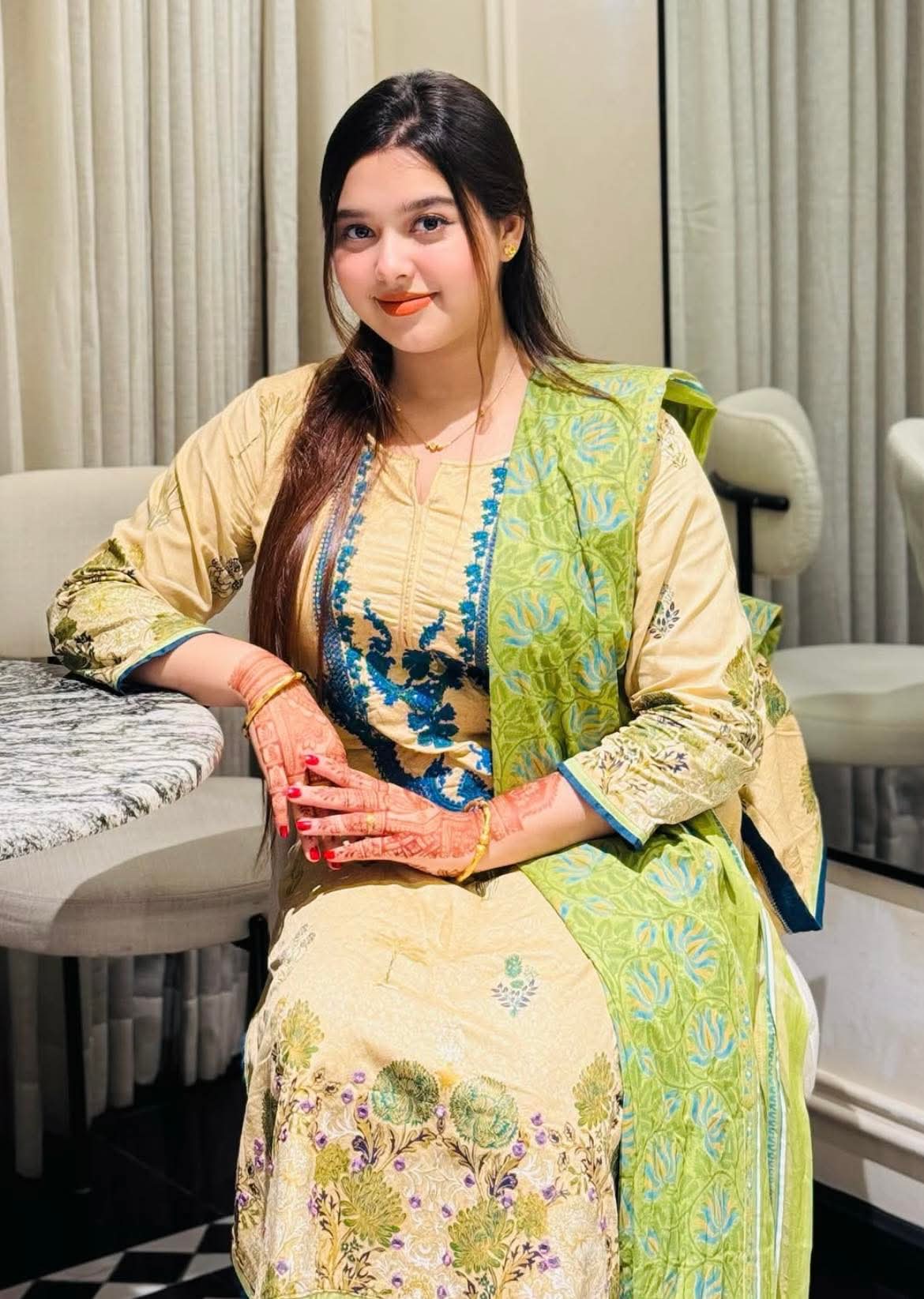 Contact Sexy Model Girls Delhi