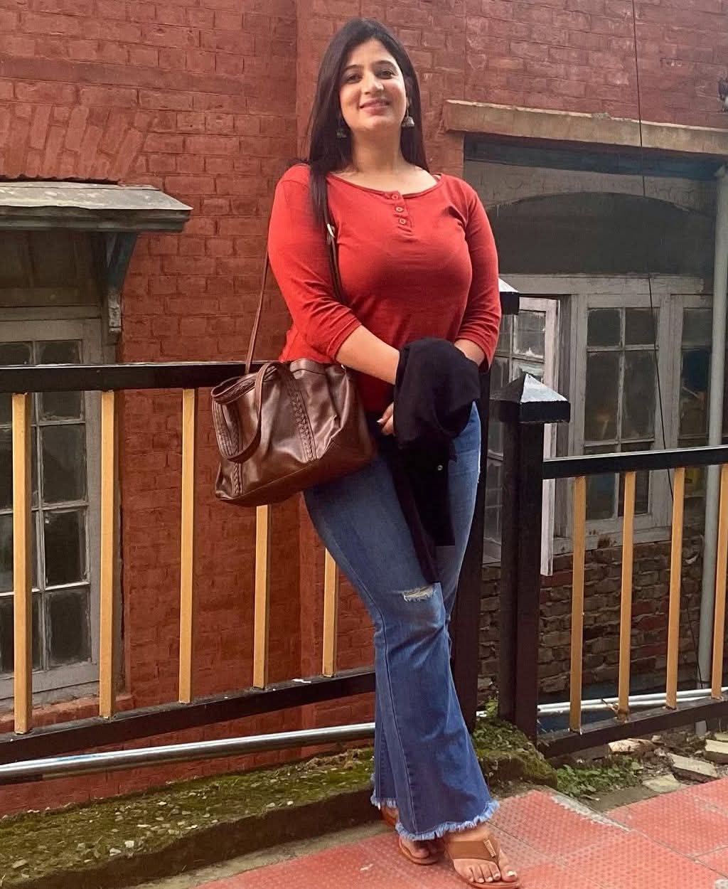 Contact Sexy Model Girls Dehradun